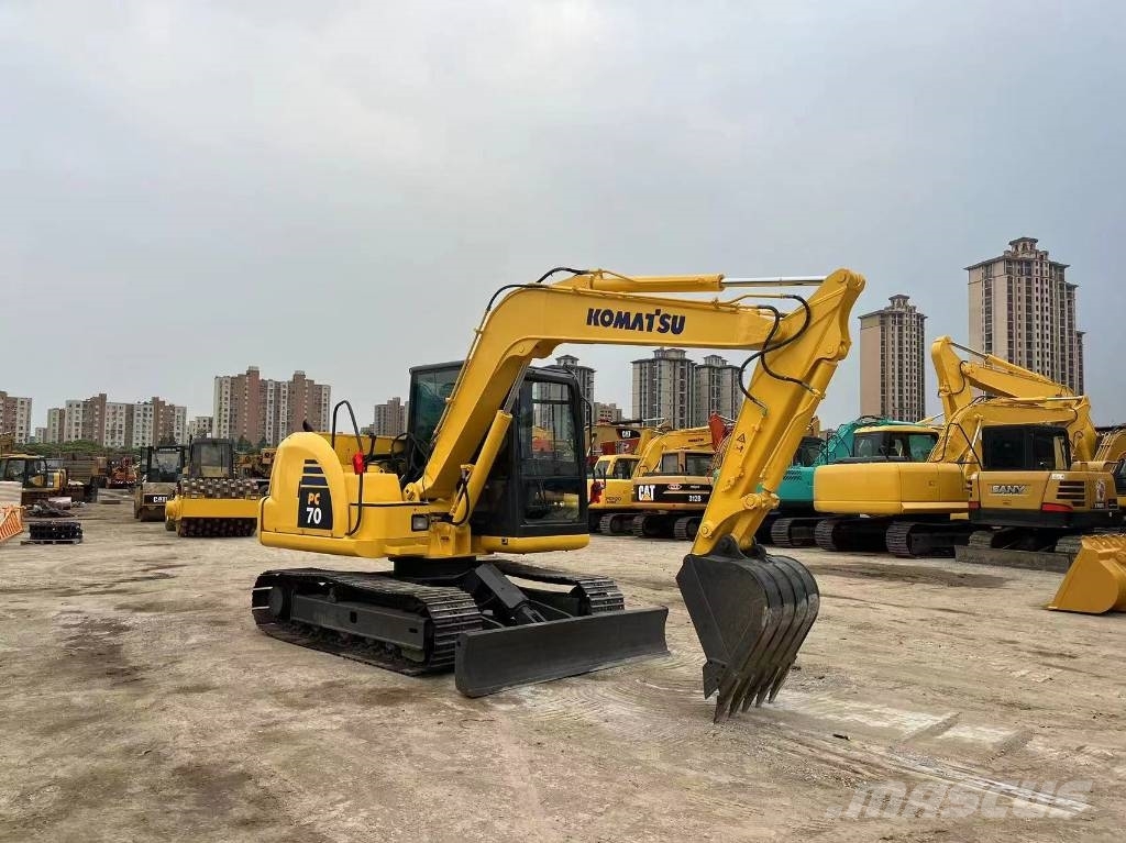 Komatsu PC70-8 Väikeekskavaatorid 7t-12t