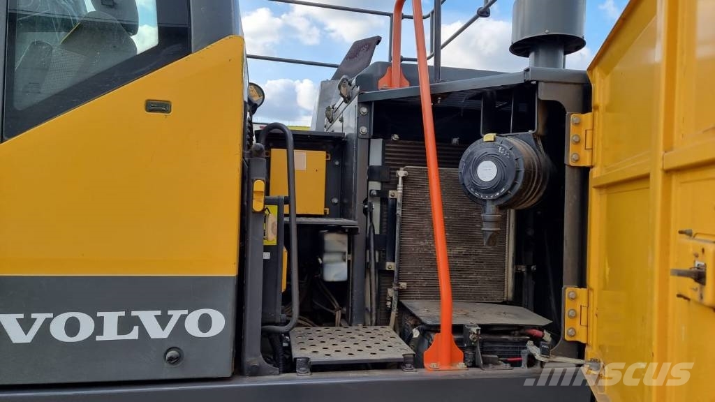 Volvo EC 140 EL Гусеничні екскаватори