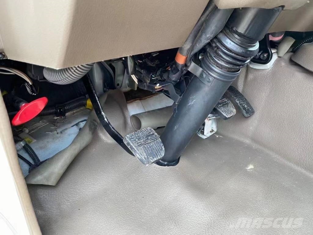 Toyota Coaster Bus 迷你巴士