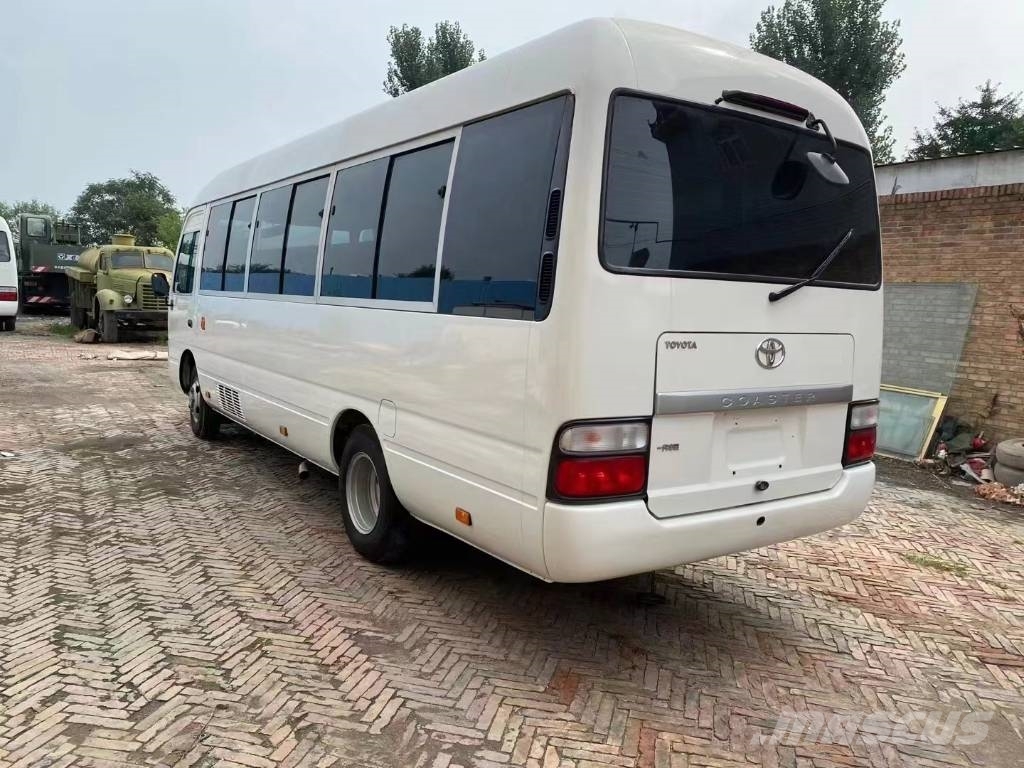 Toyota Coaster Bus 迷你巴士