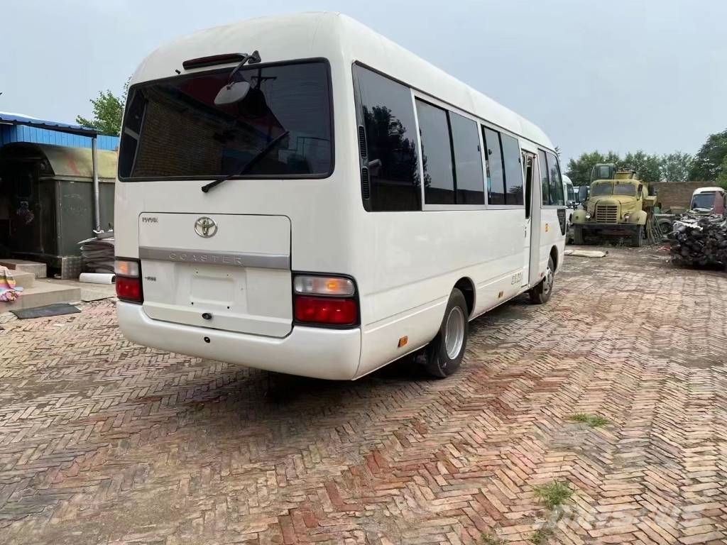 Toyota Coaster Bus 迷你巴士