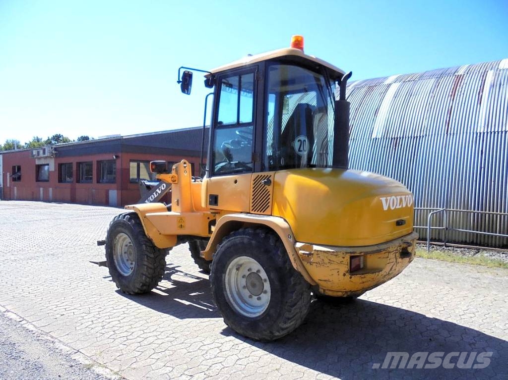 Volvo L 30 B - Z/X Cargadoras sobre ruedas