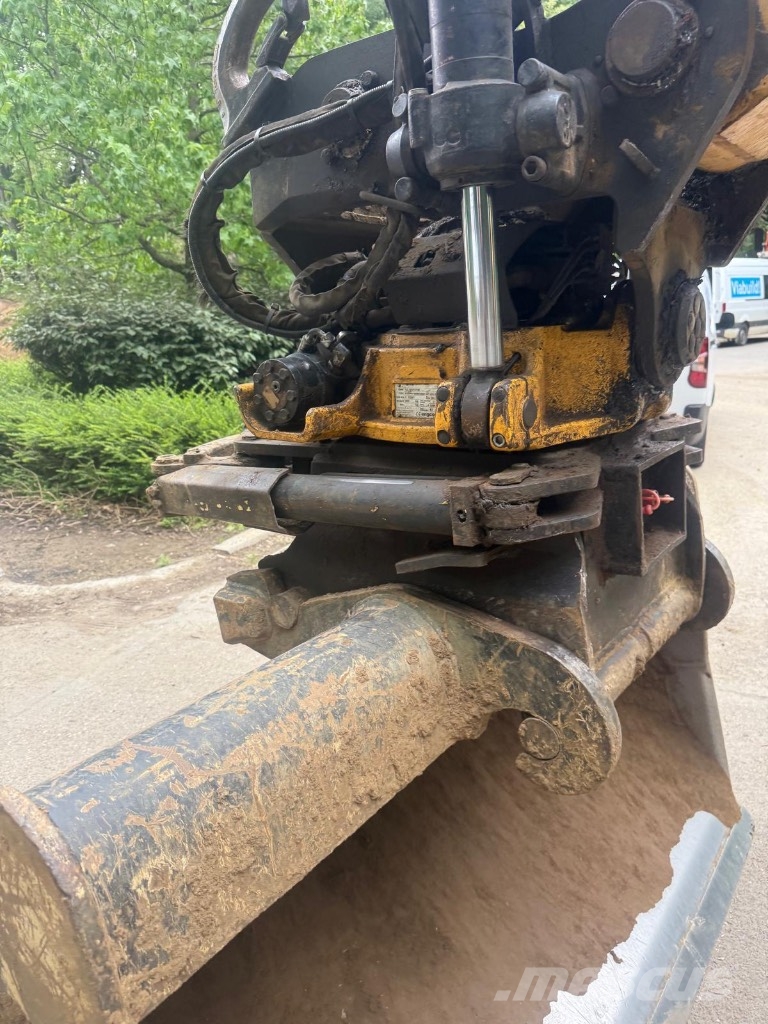 CAT M316F Wielgraafmachines