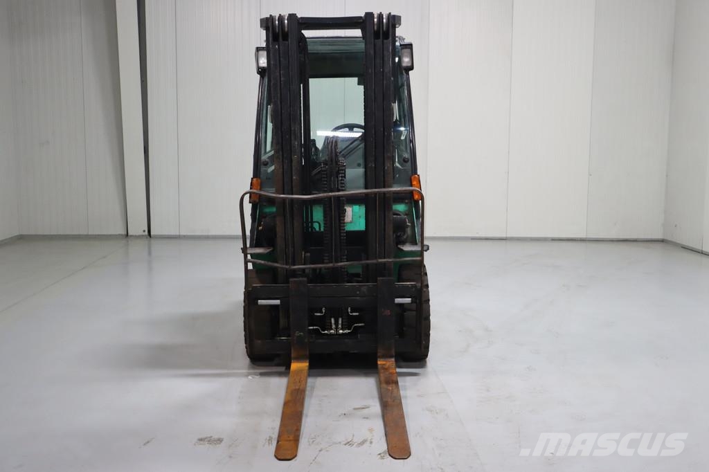 Mitsubishi FD25N Dízel targoncák