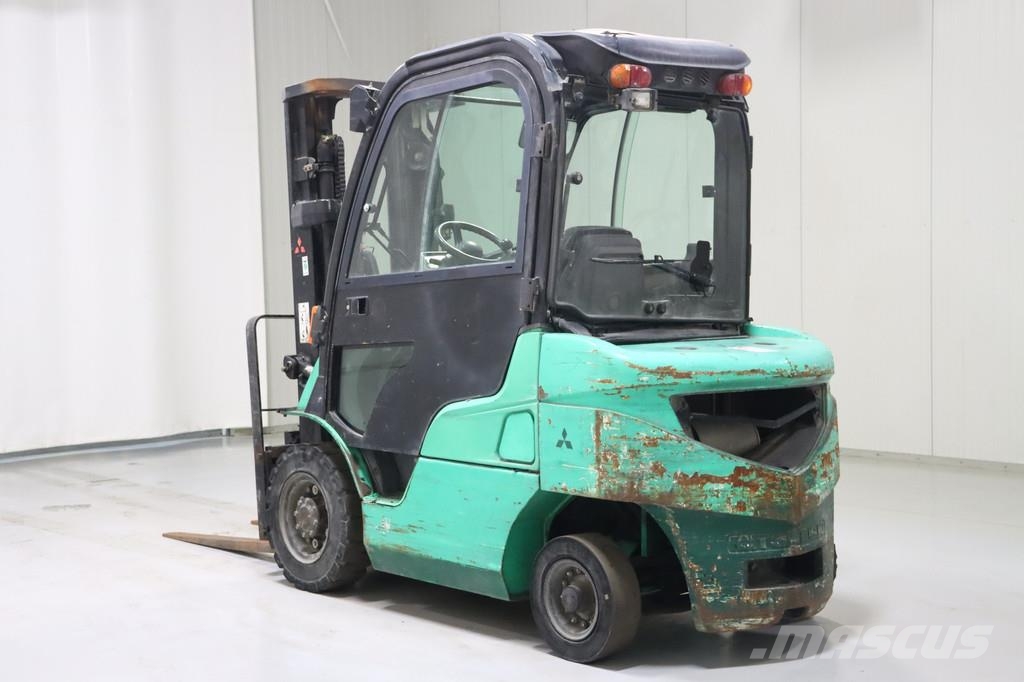 Mitsubishi FD25N Dízel targoncák