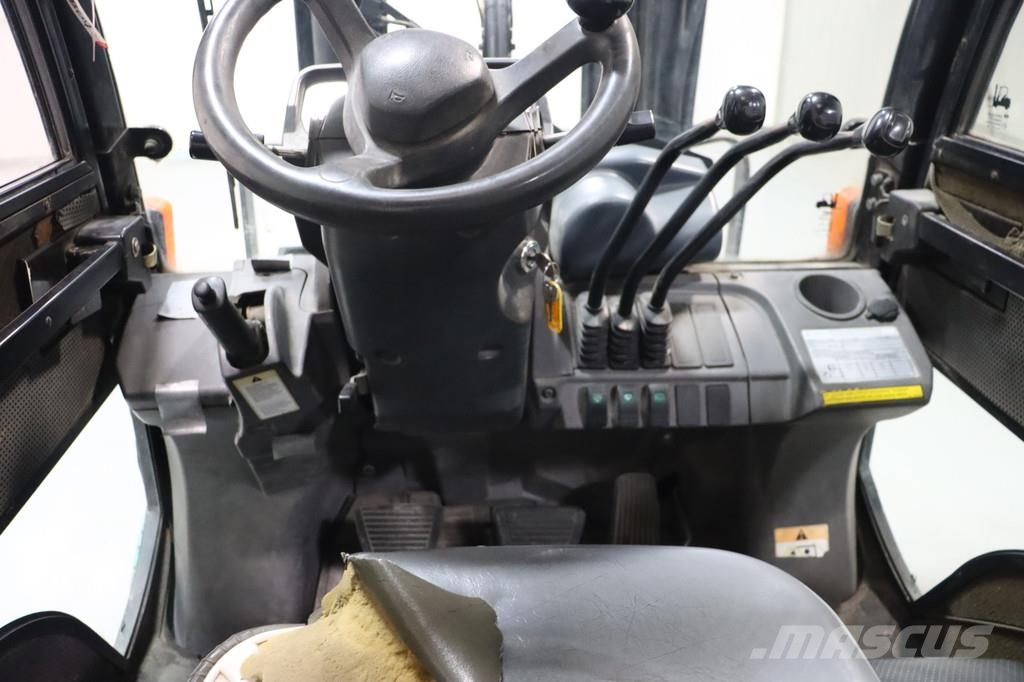 Mitsubishi FD25N Dízel targoncák