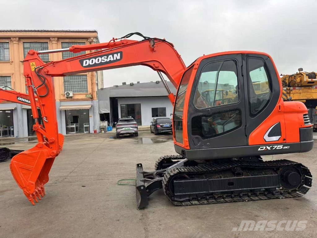 Doosan DX 75-9 C Mini ekskavatori < 7 t