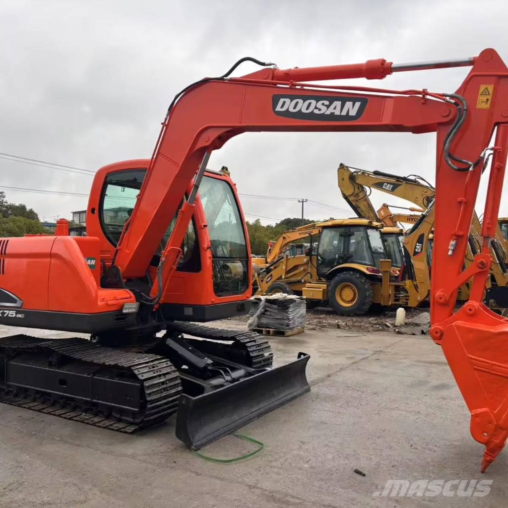 Doosan DX 75-9 C Mini ekskavatori < 7 t