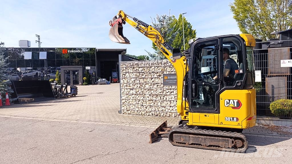 CAT 301.8 mit Löffel, Schnellwechsler CW05, Knickmatik Mini excavadoras < 7t