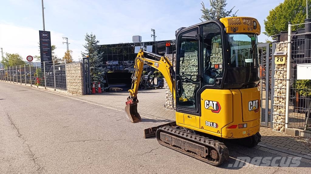 CAT 301.8 mit Löffel, Schnellwechsler CW05, Knickmatik Mini excavadoras < 7t