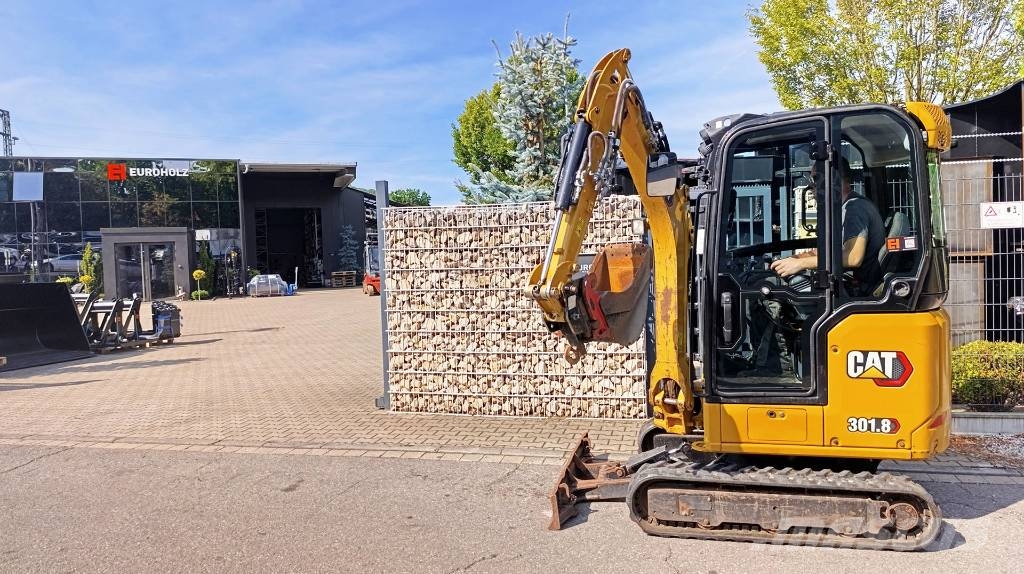 CAT 301.8 mit Löffel, Schnellwechsler CW05, Knickmatik Mini excavadoras < 7t