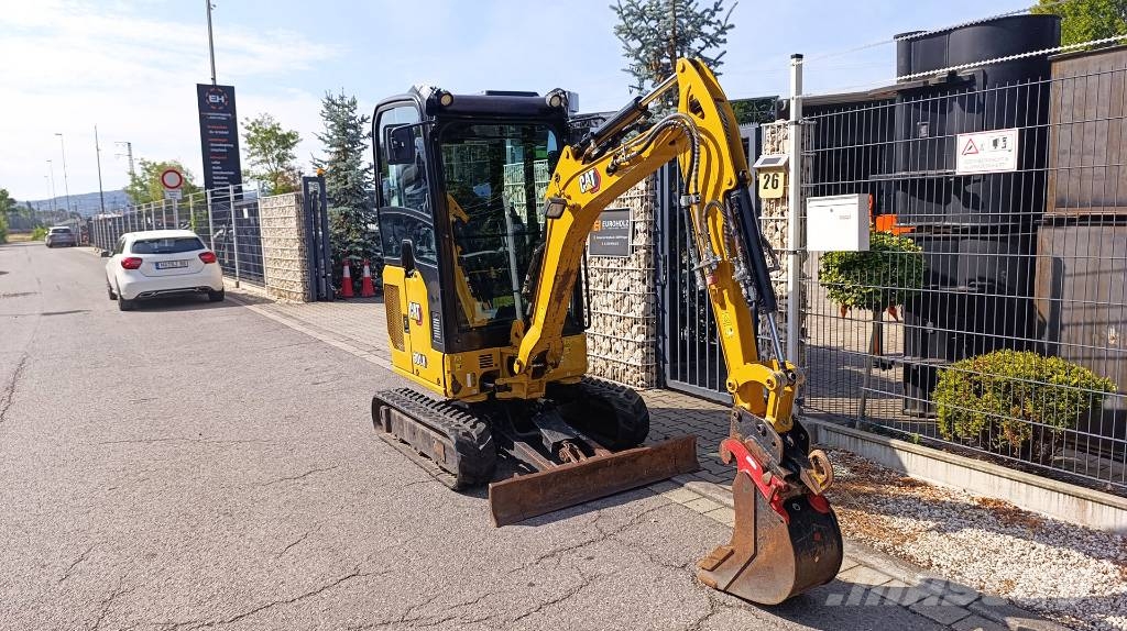 CAT 301.8 mit Löffel, Schnellwechsler CW05, Knickmatik Mini excavadoras < 7t