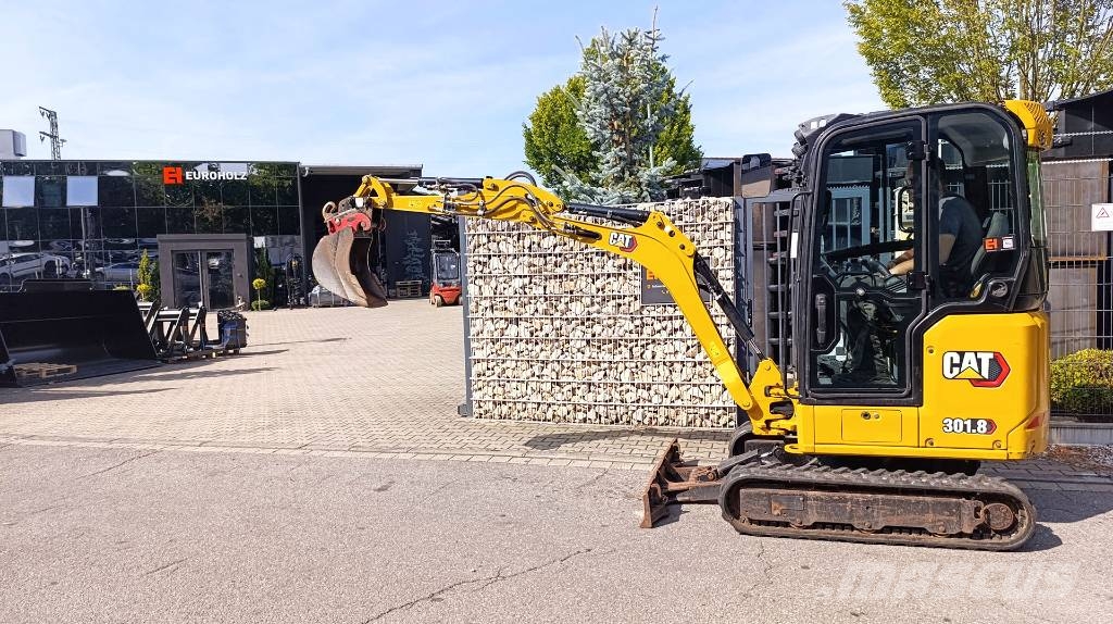 CAT 301.8 mit Löffel, Schnellwechsler CW05, Knickmatik Mini excavadoras < 7t