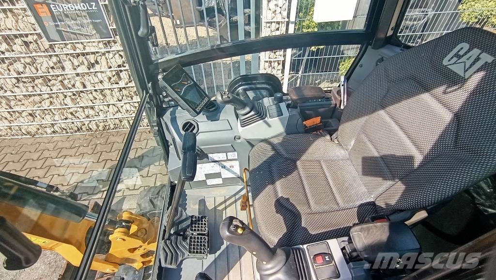 CAT 301.8 mit Löffel, Schnellwechsler CW05, Knickmatik Mini excavadoras < 7t