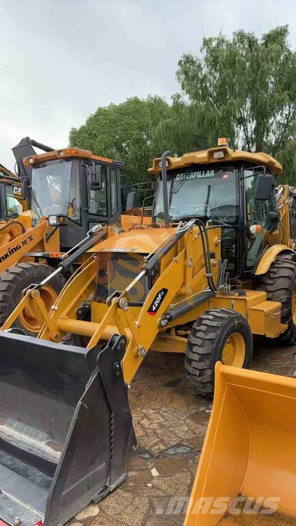 CAT 420 F Rovokopači