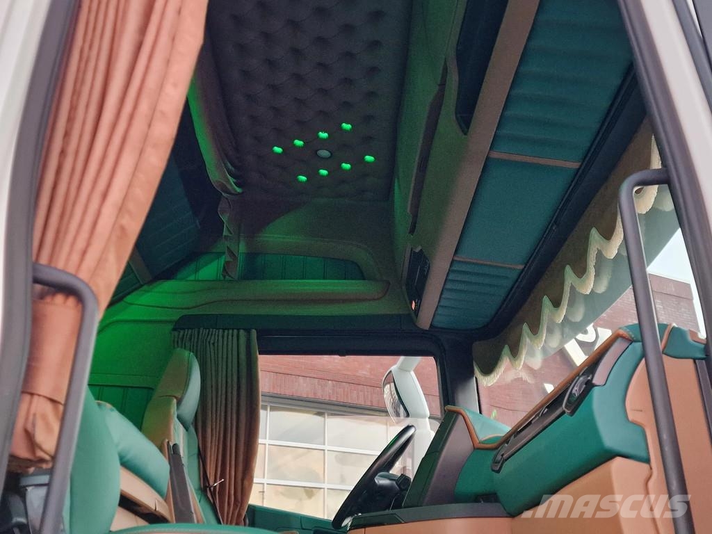 Scania R530 V8 NGS Highline 6x2 - Show truck - BUFFL inte 트랙터 유닛