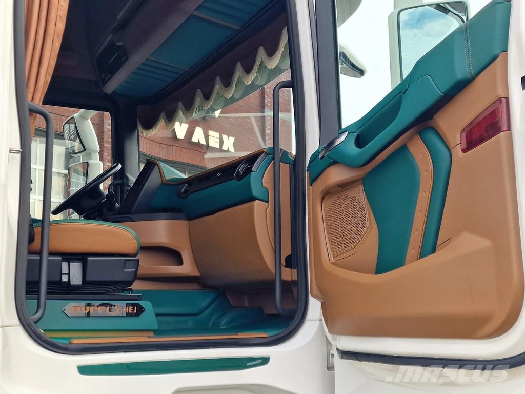 Scania R530 V8 NGS Highline 6x2 - Show truck - BUFFL inte 트랙터 유닛