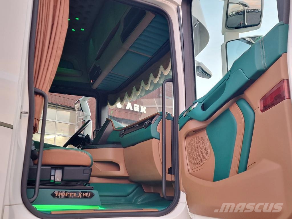 Scania R530 V8 NGS Highline 6x2 - Show truck - BUFFL inte 트랙터 유닛