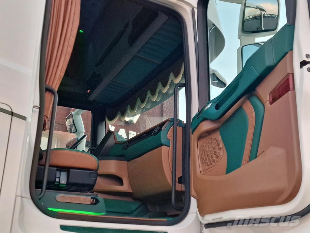 Scania R530 V8 NGS Highline 6x2 - Show truck - BUFFL inte 트랙터 유닛