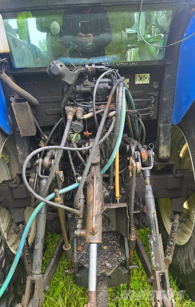 New Holland 4.85 Traktorid