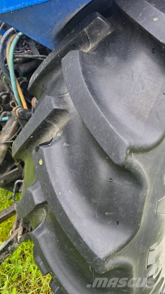 New Holland 4.85 Traktorid