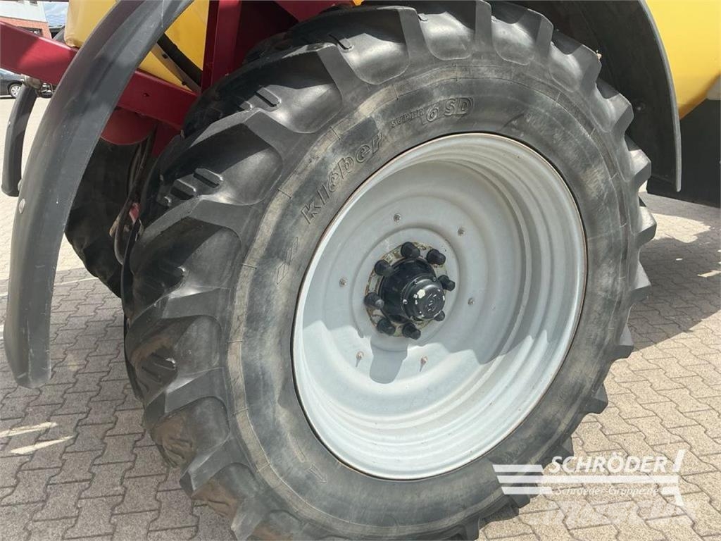 Hardi COMMANDER 4400 | 30 METER Trailed sprayers
