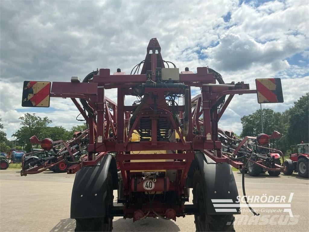 Hardi COMMANDER 4400 | 30 METER Trailed sprayers