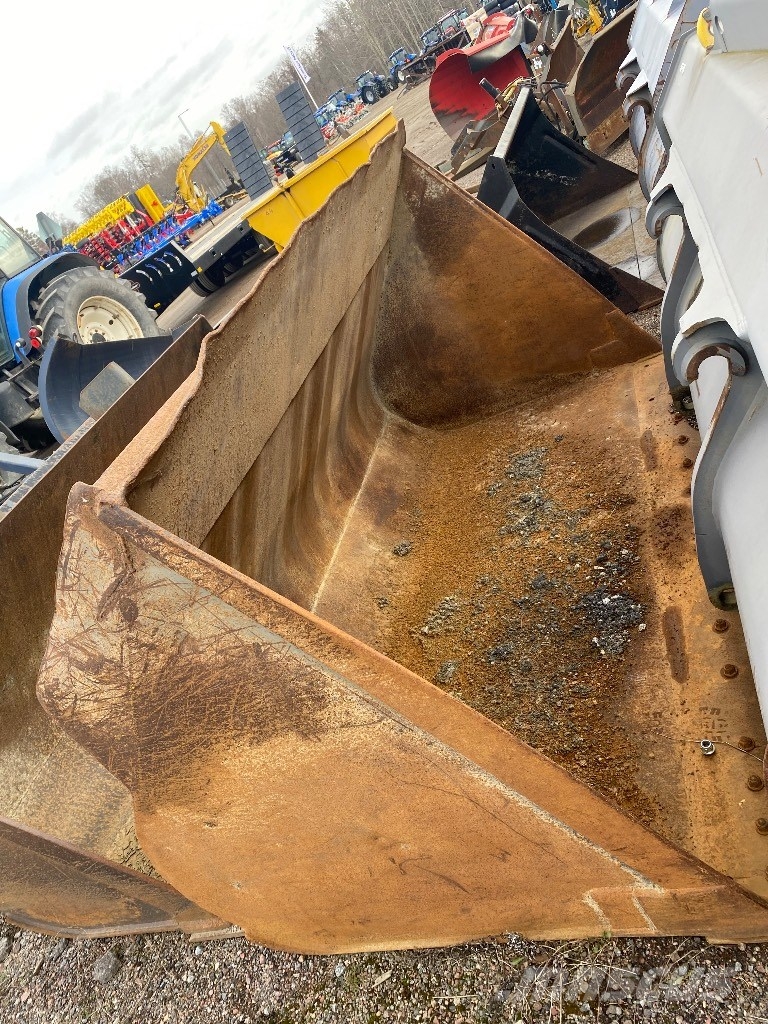 Volvo BM Schakt/grus skopa 2,50 sparskär 挖斗