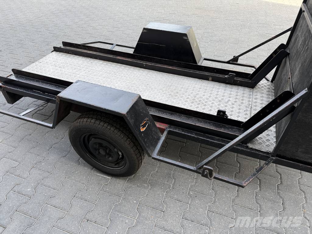Motor aanhanger 2 motoren معدات النقل - غير ذلك