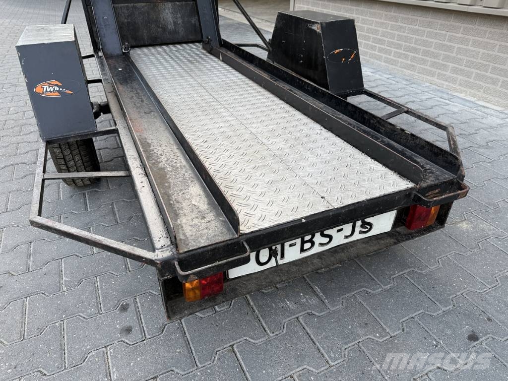 Motor aanhanger 2 motoren معدات النقل - غير ذلك