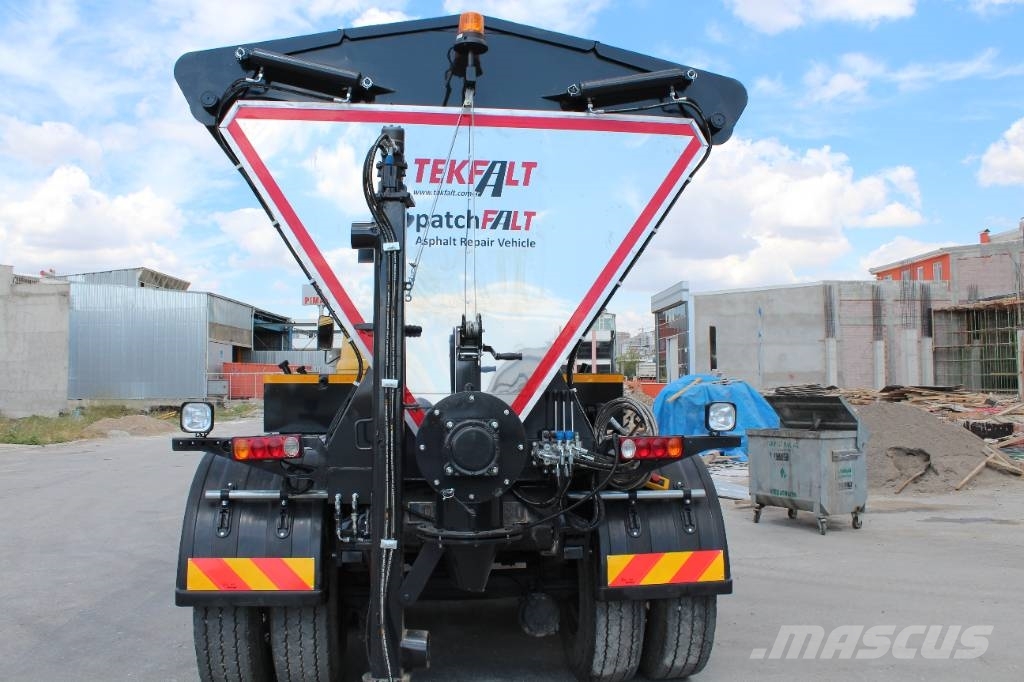 Ital Machinery ASPHALT MAINTENANCE VEHICLE OF 8–10 Contenitori termici d'asfalto