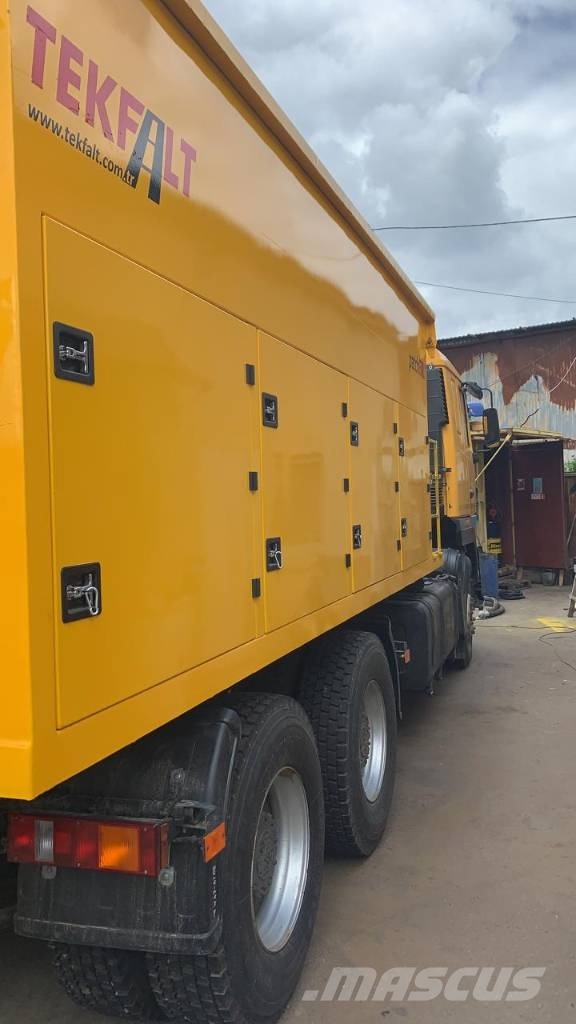 Ital Machinery ASPHALT MAINTENANCE VEHICLE OF 8–10 Contenitori termici d'asfalto