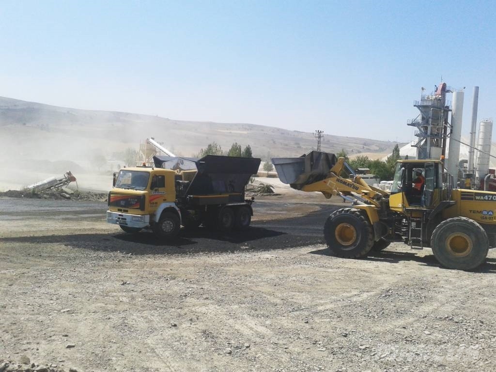 Ital Machinery ASPHALT MAINTENANCE VEHICLE OF 8–10 Contenitori termici d'asfalto