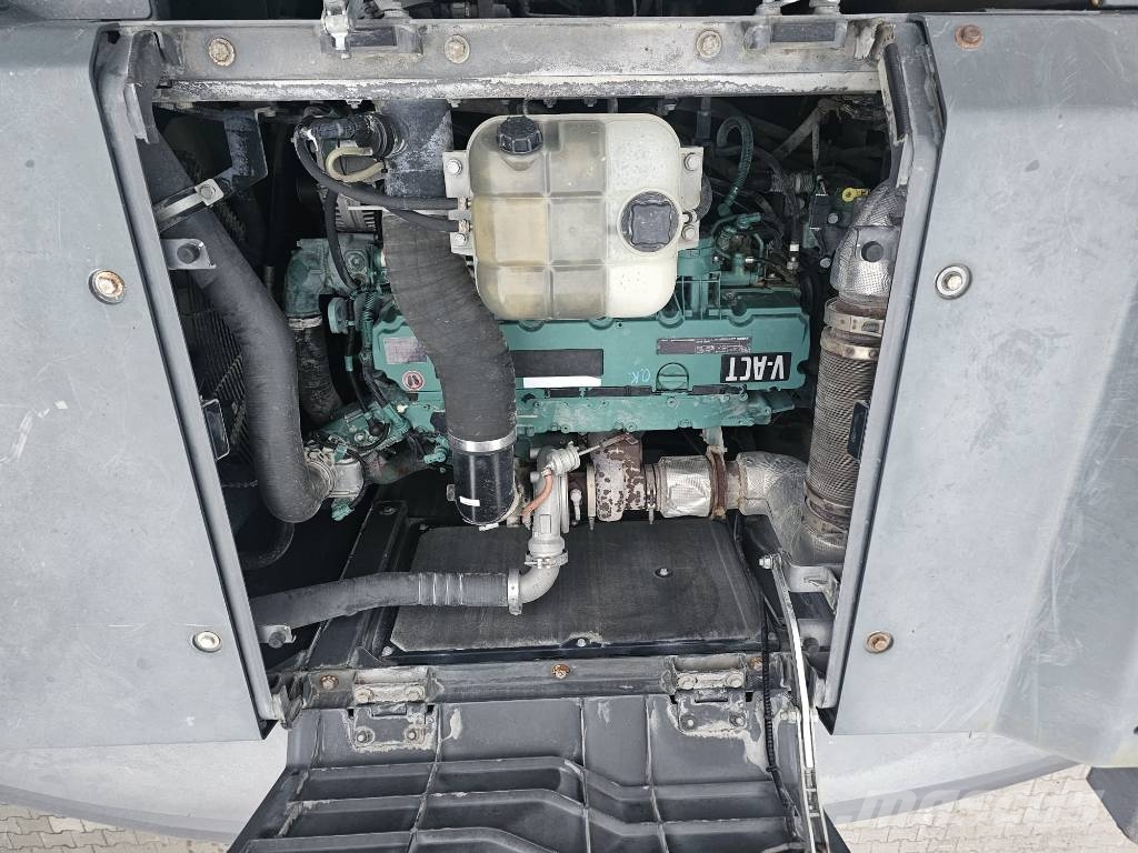 Volvo EC250EL Podnoszona Kabina Materialumschlag
