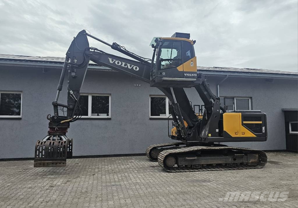 Volvo EC250EL Podnoszona Kabina Materialumschlag