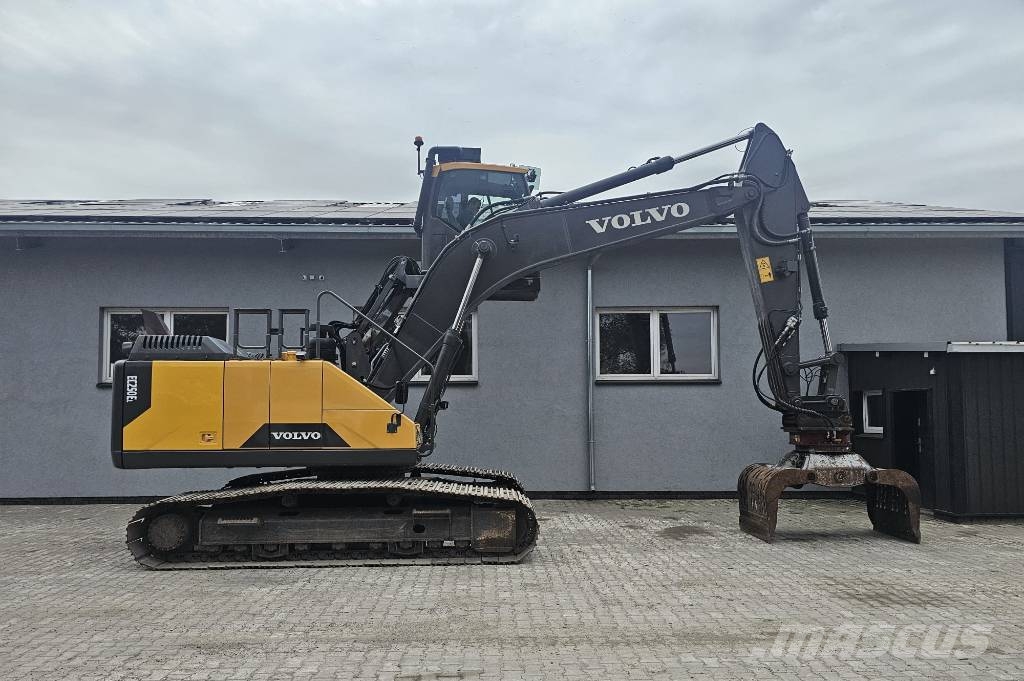 Volvo EC250EL Podnoszona Kabina Materialumschlag