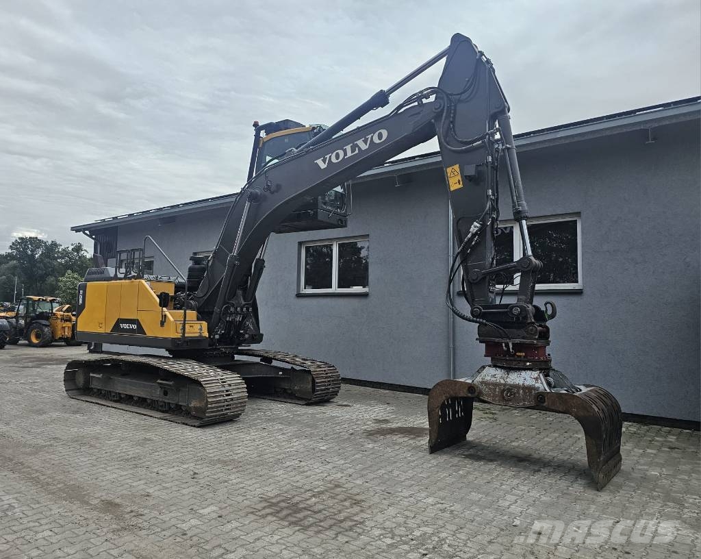 Volvo EC250EL Podnoszona Kabina Materialumschlag
