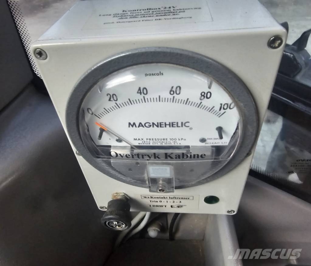 Volvo EC250EL Podnoszona Kabina Materialumschlag
