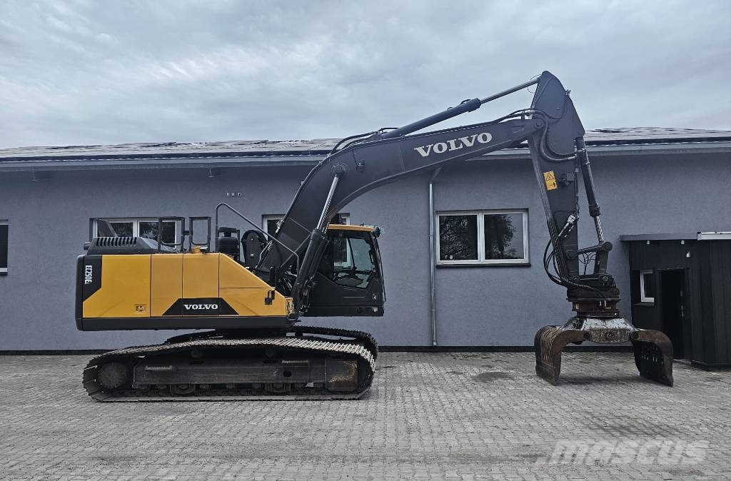 Volvo EC250EL Podnoszona Kabina Materialumschlag