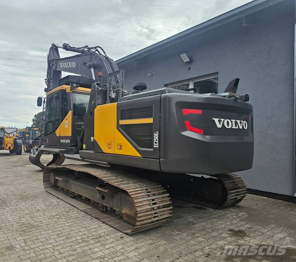 Volvo EC250EL Podnoszona Kabina Materialumschlag