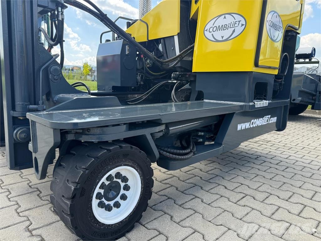 Combilift C4000 //2013 year//LPG//5500 mm 四向前伸式堆高機(叉車)