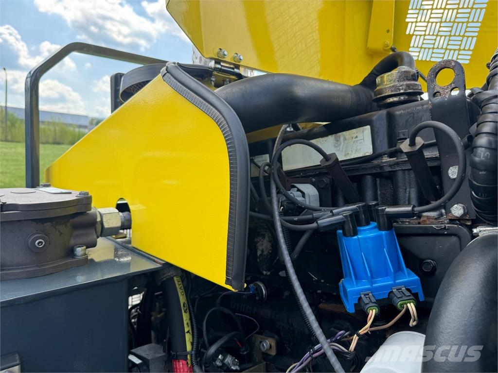 Combilift C4000 //2013 year//LPG//5500 mm 四向前伸式堆高機(叉車)