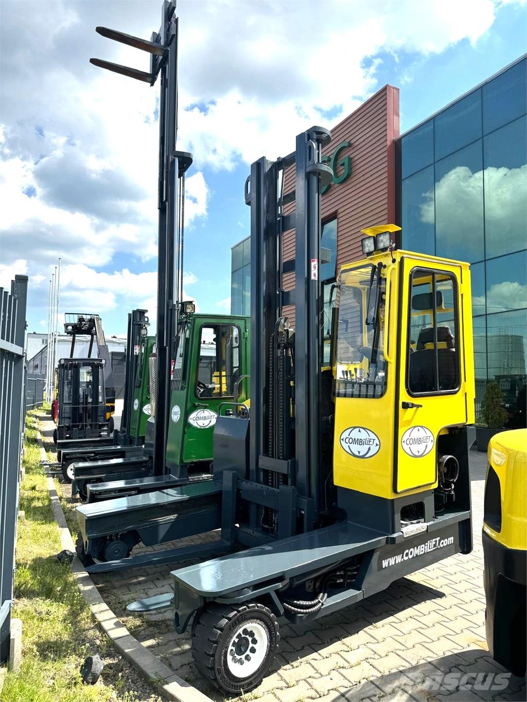 Combilift C4000 //2013 year//LPG//5500 mm 四向前伸式堆高機(叉車)