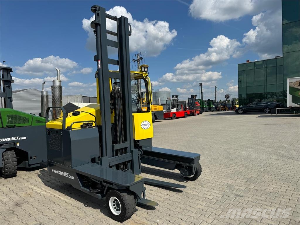 Combilift C4000 //2013 year//LPG//5500 mm 四向前伸式堆高機(叉車)