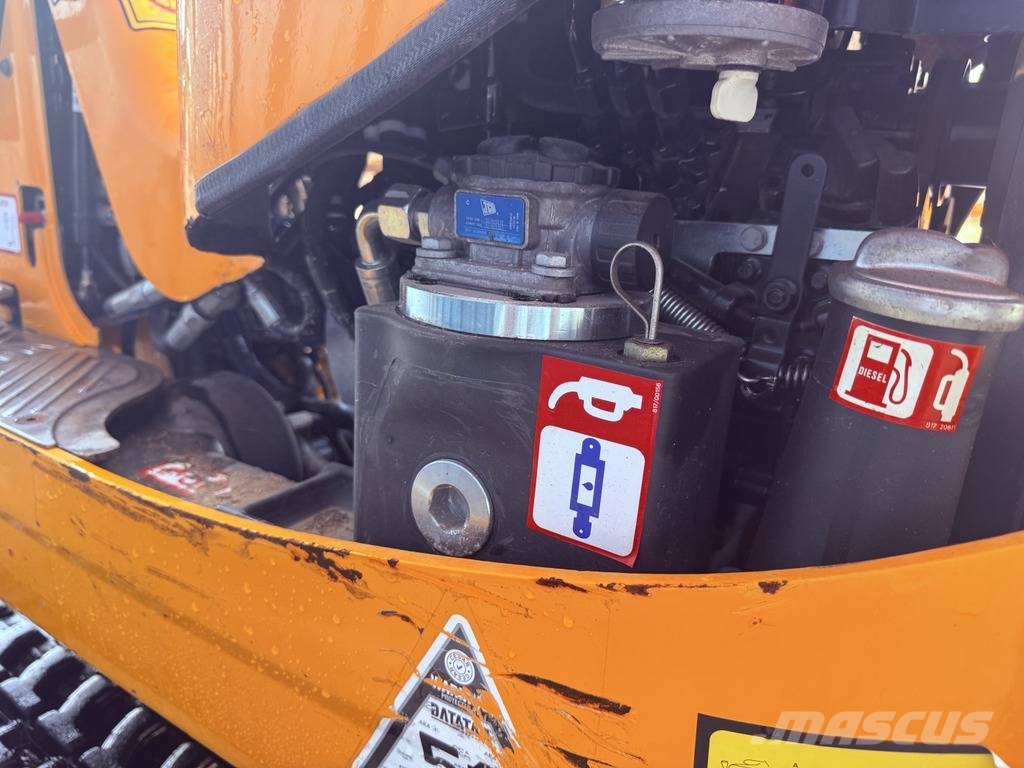 JCB 8008 CTS Micro Excavator حفارات صغيرة أقل من 7 طن (حفارات صغيرة)
