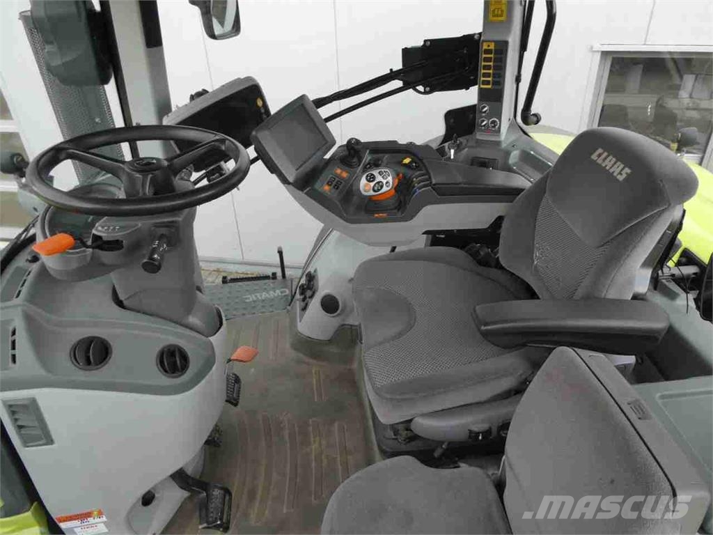 CLAAS AXION 830 Cmatic 트랙터