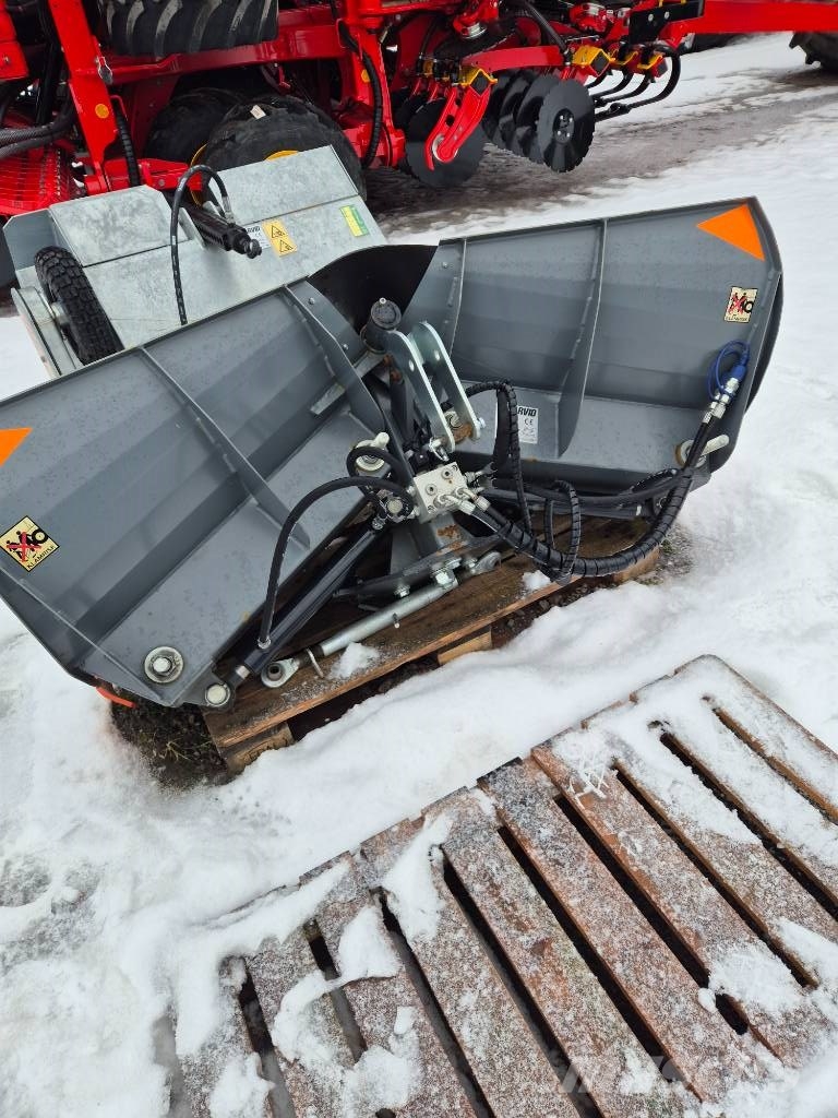 Fjärås 175 vikplog demokörd Chasse neige