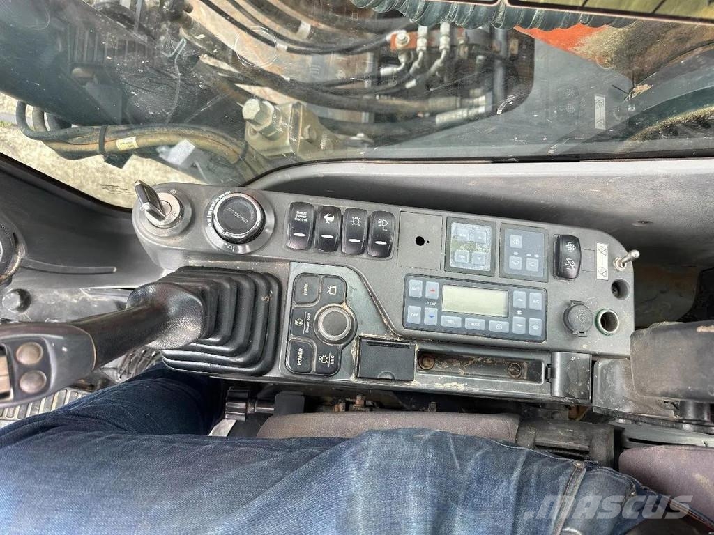 Doosan DX235LC 5 - ONLY 4226 HOURS Excavadoras sobre orugas