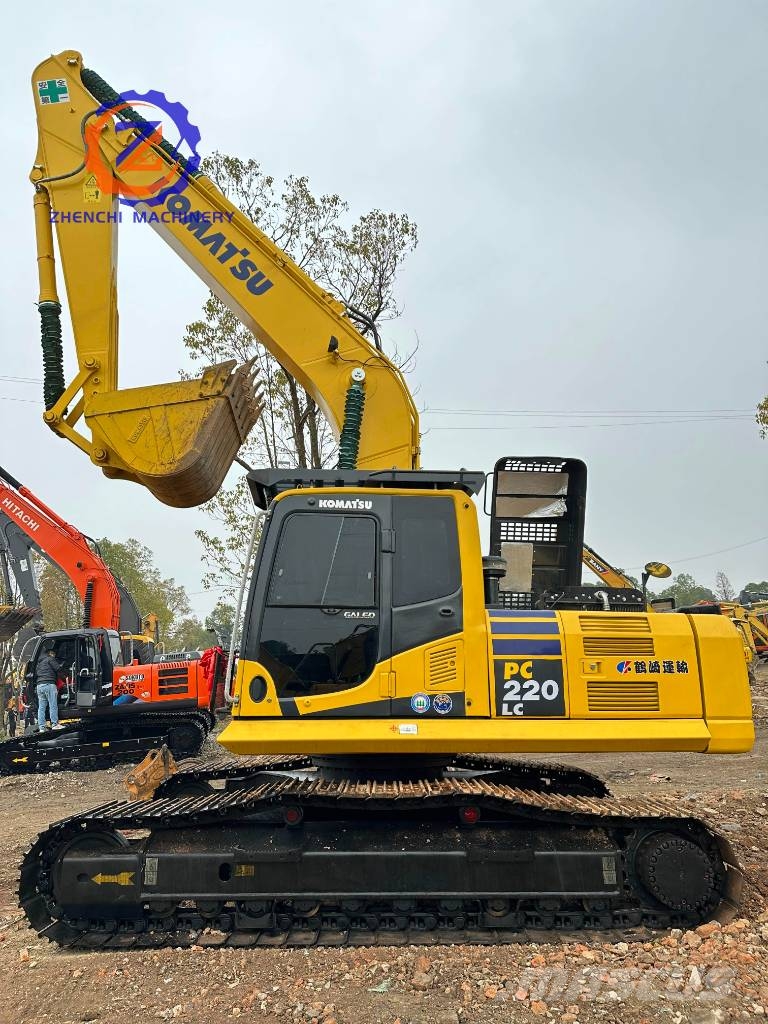 Komatsu PC 220-8/22tons/medium sized/duty/Well maintained Εκσκαφείς με ερπύστριες