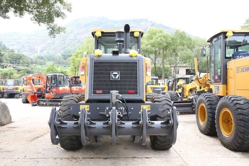 XCMG GR 165 Грейдери